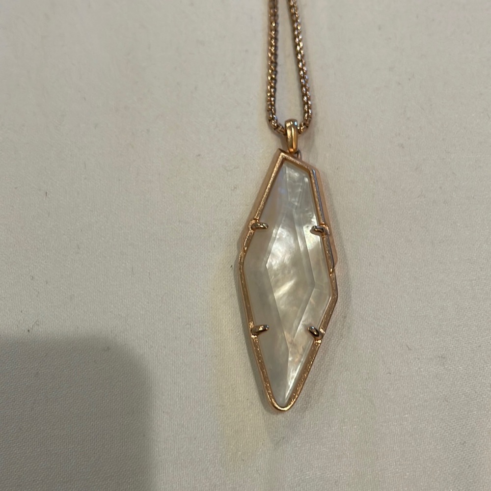 Kendra Scott 17” Rose Gold Pendant Necklace